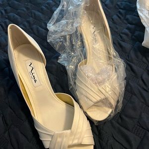 Beautiful, brand new, special occasion shoes